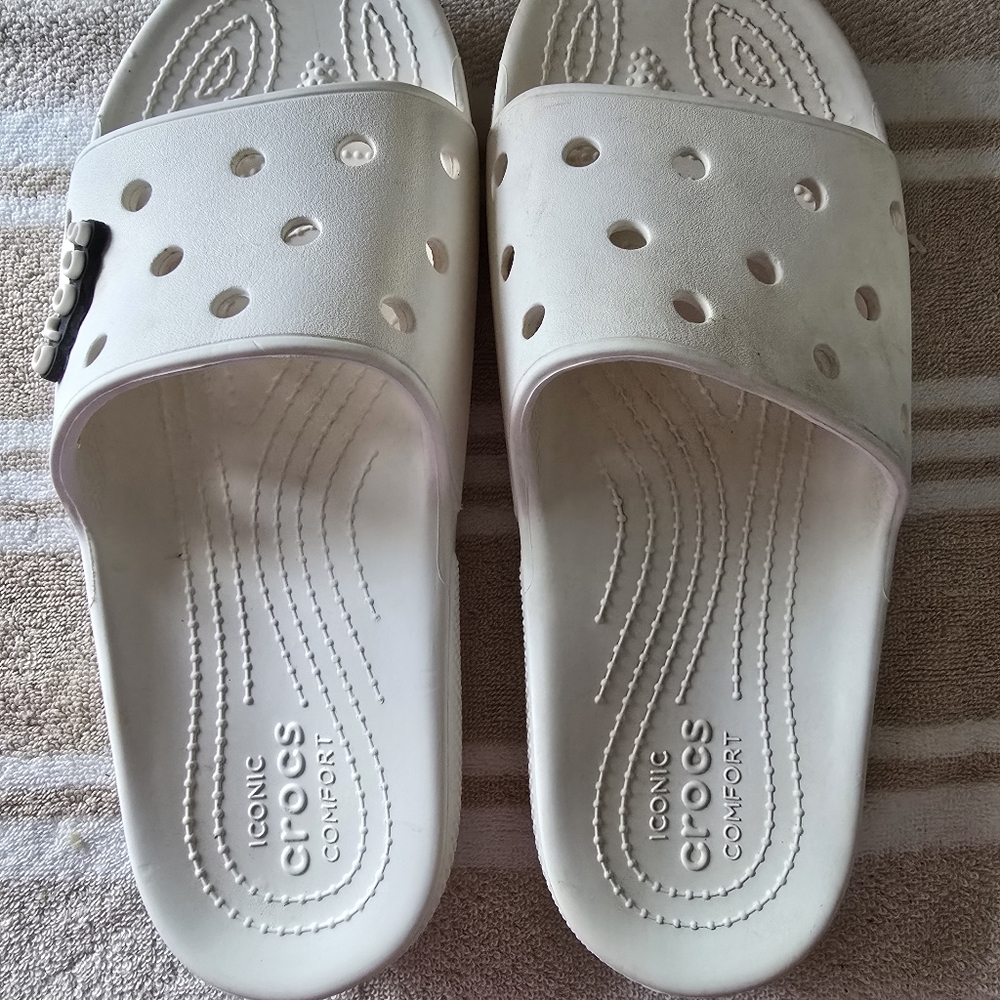 CROCS Classic White Slide Sandals